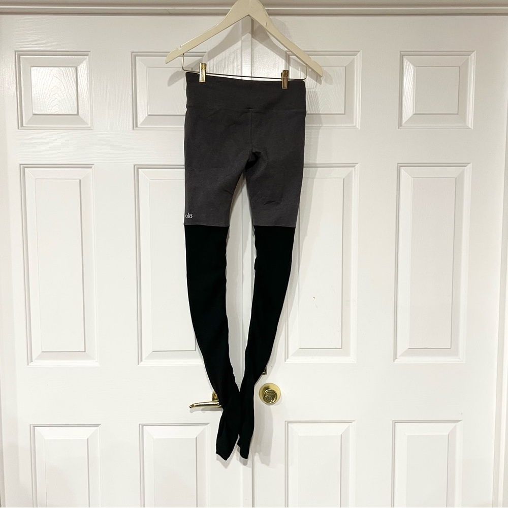 lululemon athletica Gray and Black Leggings - Picture 2 of 3